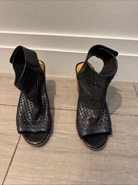 Steve Madden Black Perforated Open-Toe Ankle Cuff Heels